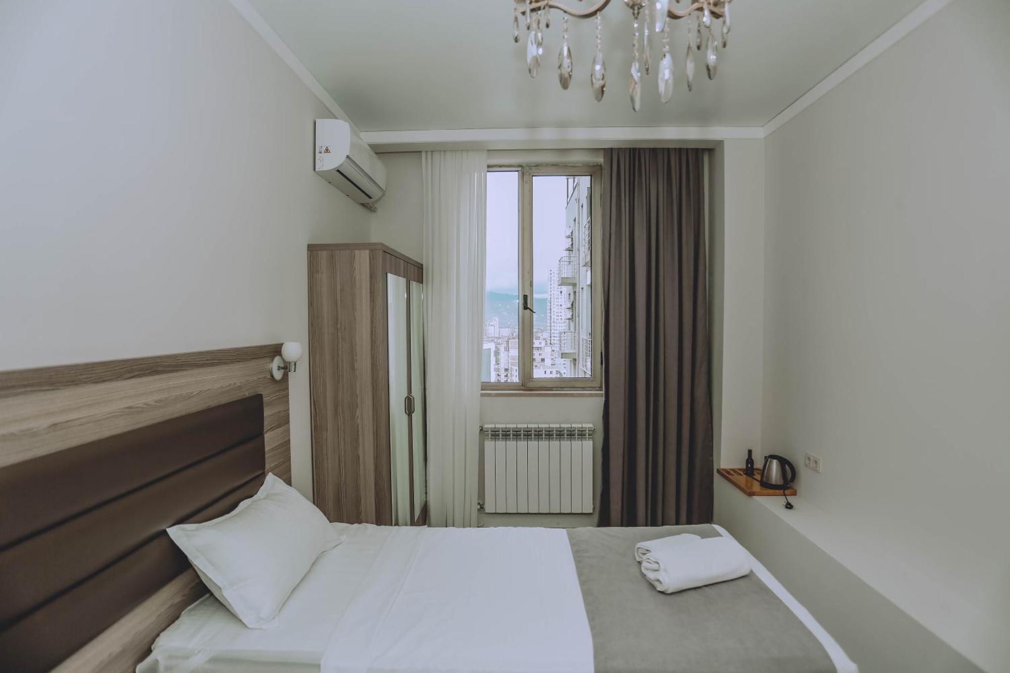 Royal Medis Hotel Batumi Esterno foto