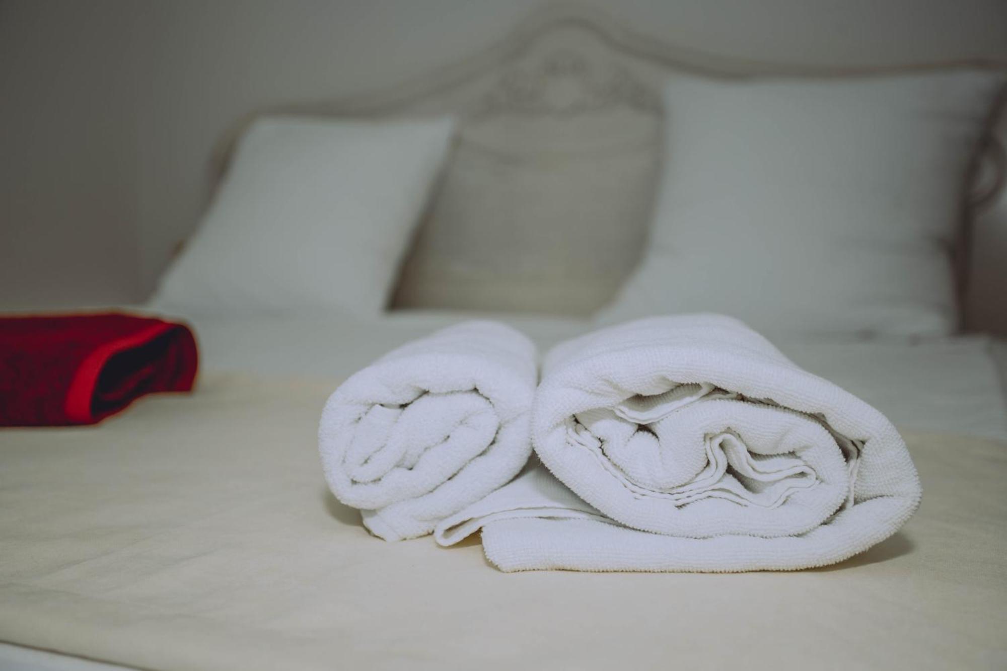 Royal Medis Hotel Batumi Esterno foto