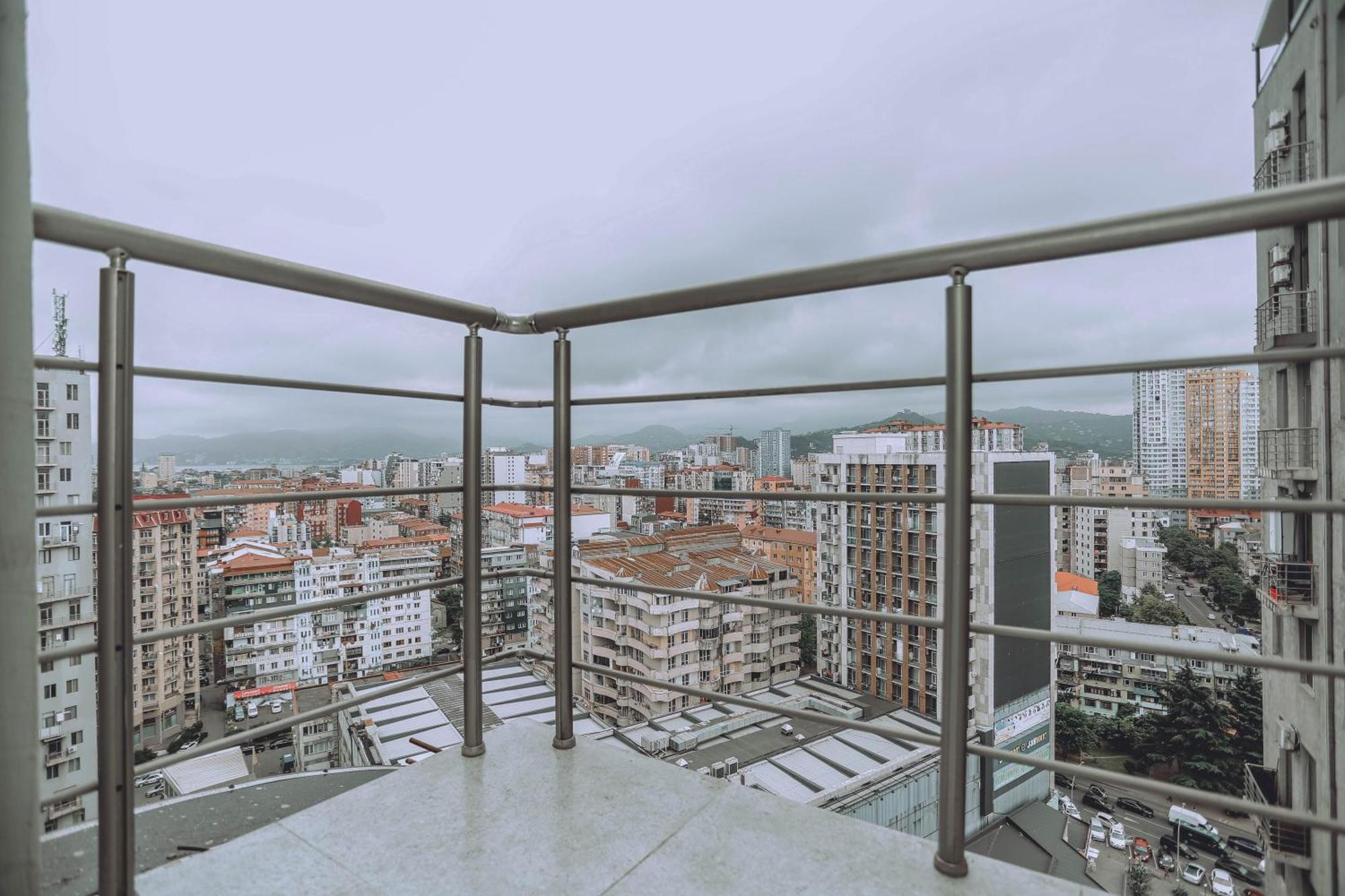 Royal Medis Hotel Batumi Esterno foto