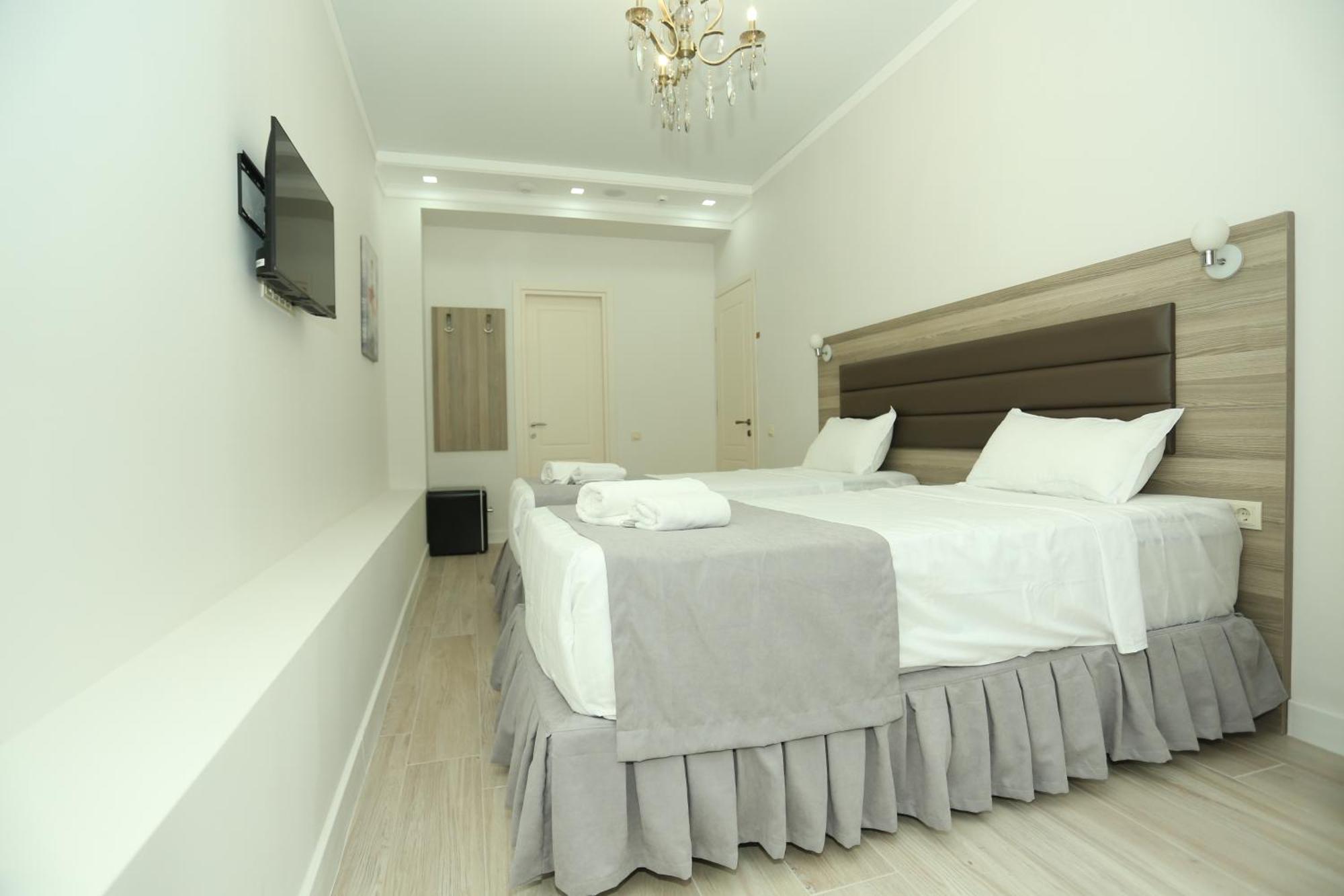 Royal Medis Hotel Batumi Esterno foto